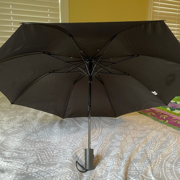 FREE Bundle Add on- Black Umbrella ☔️🖤 - Picture 3 of 4